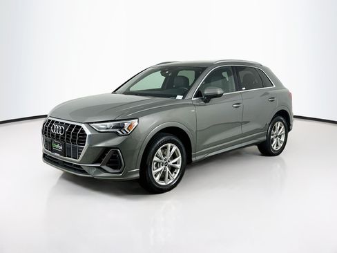 Used 2025 Audi Q3 2.0T Premium AWD/4WD image 3