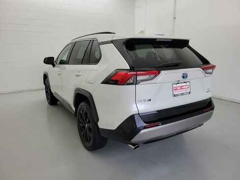 Used 2022 Toyota RAV4 SE AWD/4WD image 7