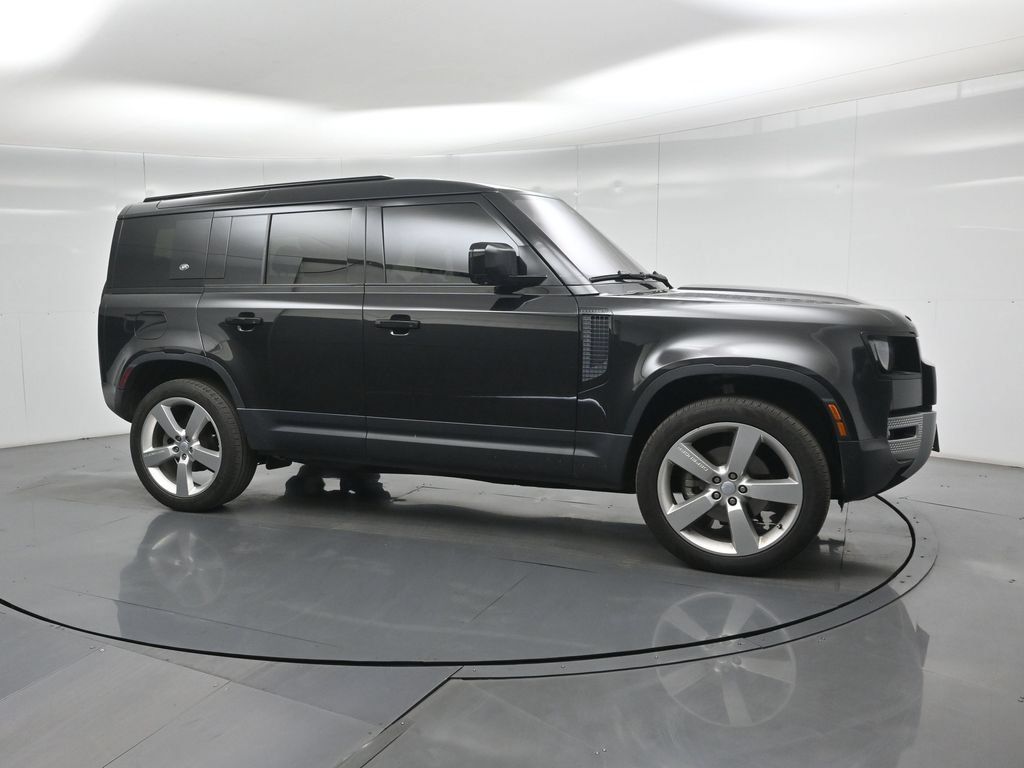 Used 2024 Land Rover Defender 110 S AWD/4WD image 18