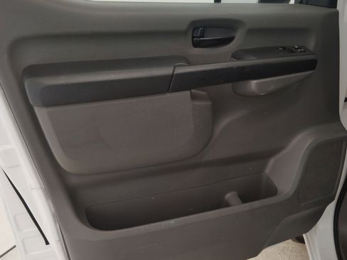 Used 2021 Nissan NV 2500 SV w/ Navigation Package image 15