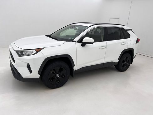 Used 2019 Toyota RAV4 XLE w/ All Weather Liner Package AWD/4WD image 5