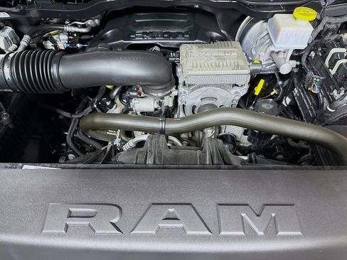 Used 2023 RAM 1500 Big Horn AWD/4WD image 32