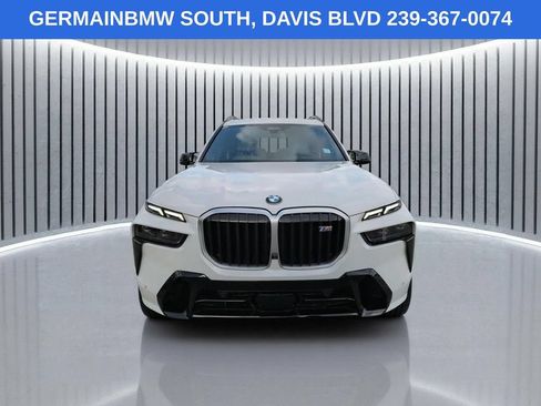 Used 2025 BMW X7 M60i AWD/4WD image 10