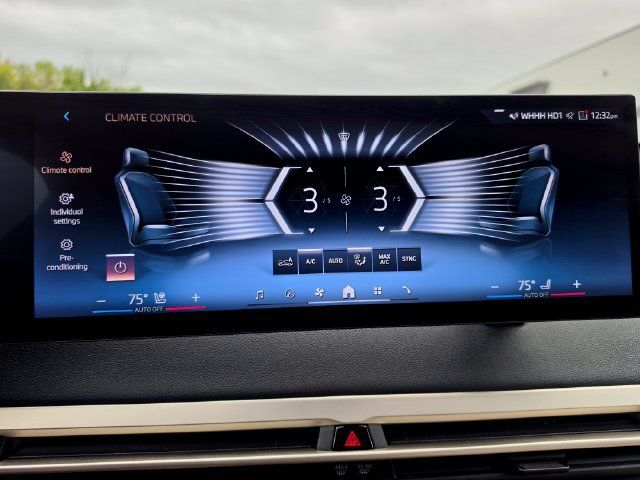 Used 2024 BMW iX xDrive50 w/ Premium Package AWD/4WD image 64