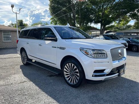 Used 2019 Lincoln Navigator L Reserve AWD/4WD image 3