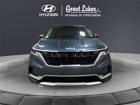 Used 2024 Kia Carnival EX image 8