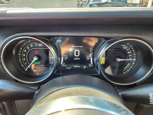 Used 2023 Jeep Wrangler Unlimited Sahara w/ Cold Weather Group image 11