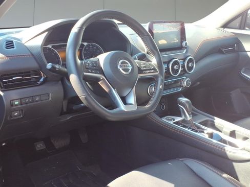 Used 2023 Nissan Sentra SR w/ SR Premium Package FWD image 9