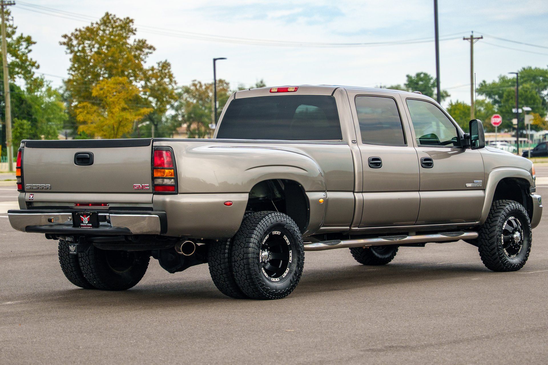 Used 2006 GMC Sierra 3500 SLE w/ Heavy-Duty Power Package AWD/4WD image 14