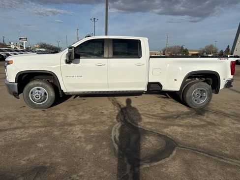 Used 2022 Chevrolet Silverado 3500 LT w/ Convenience Package image 7