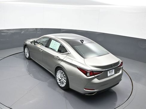 Used 2019 Lexus ES 350 w/ Accessory Package 2 FWD image 40