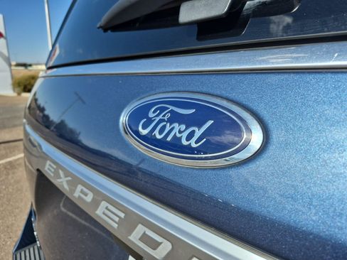 Used 2018 Ford Expedition Platinum AWD/4WD image 24