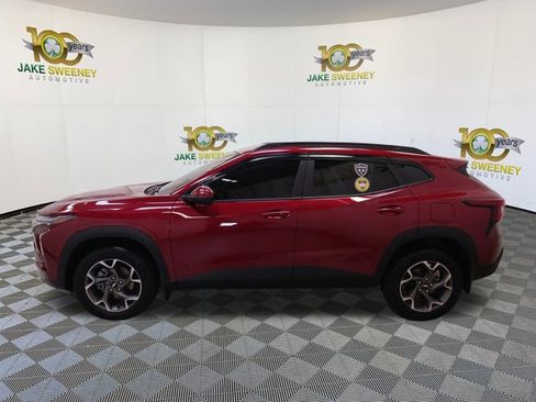 Used 2025 Chevrolet Trax LT w/ Driver Confidence Package image 6