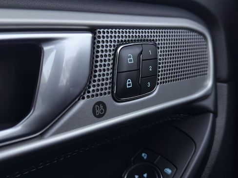 Used 2020 Ford Explorer Limited w/ Class III Trailer Tow Package image 27