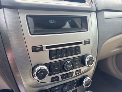 Used 2012 Ford Fusion SE FWD image 3