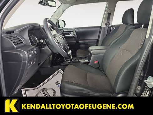 Used 2020 Toyota 4Runner TRD Off-Road AWD/4WD image 11