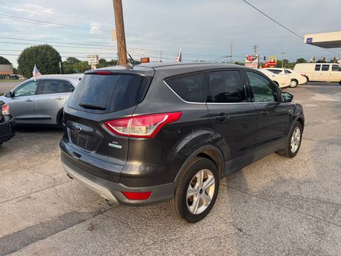 Used 2015 Ford Escape SE FWD image 5