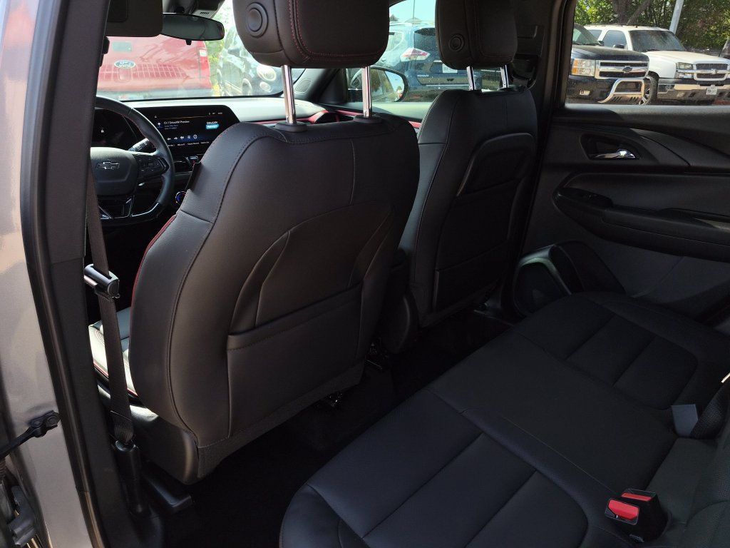 Used 2024 Chevrolet TrailBlazer RS w/ Driver Confidence Package FWD image 10