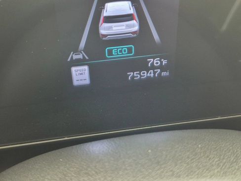 Used 2023 Kia Niro EX Touring FWD image 20