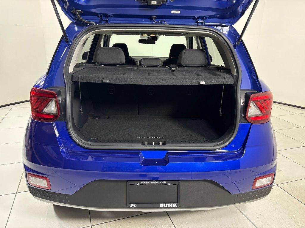 Used 2024 Hyundai Venue SEL FWD image 26