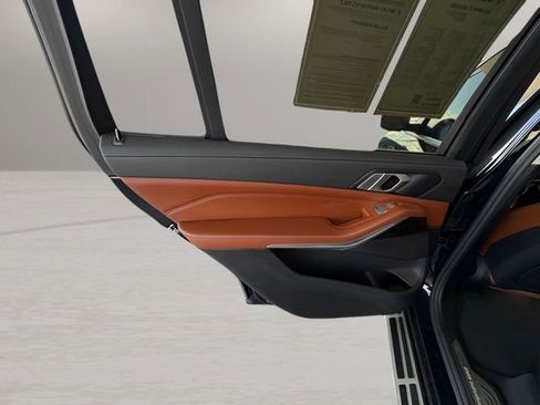 Used 2021 BMW X7 xDrive40i w/ Premium Package 2 image 32