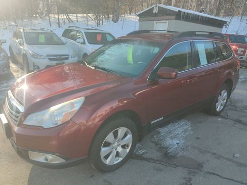 Used 2012 Subaru Outback 2.5i w/ Alloy Wheel Pkg image 2