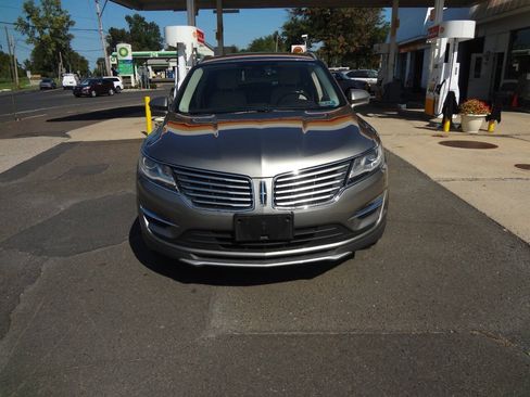 Used 2017 Lincoln MKC Select w/ Select Plus Package AWD/4WD image 7