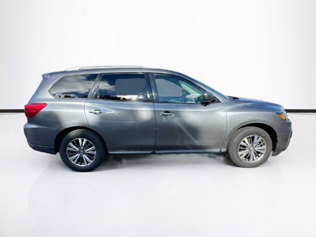 Used 2019 Nissan Pathfinder SL AWD/4WD image 10