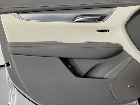 Used 2020 Cadillac XT5 Premium Luxury FWD image 19