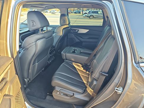 Used 2025 Acura MDX SH-AWD image 15