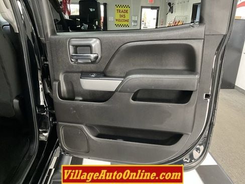 Used 2019 Chevrolet Silverado 2500 LT w/ Midnight Edition image 33