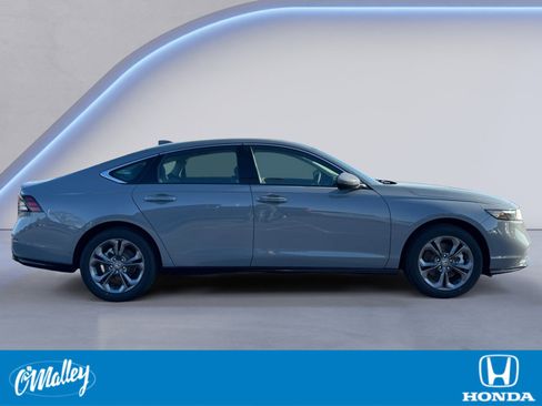 New 2025 Honda Accord EX-L image 6