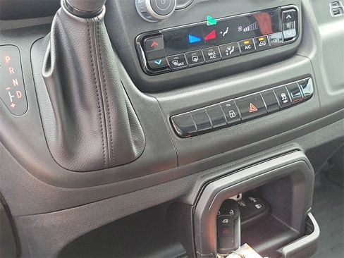 Used 2025 RAM ProMaster 2500 w/ Convenience Group image 27