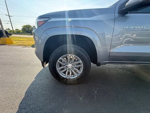Used 2024 Chevrolet Colorado LT w/ LT Convenience Package III AWD/4WD image 11