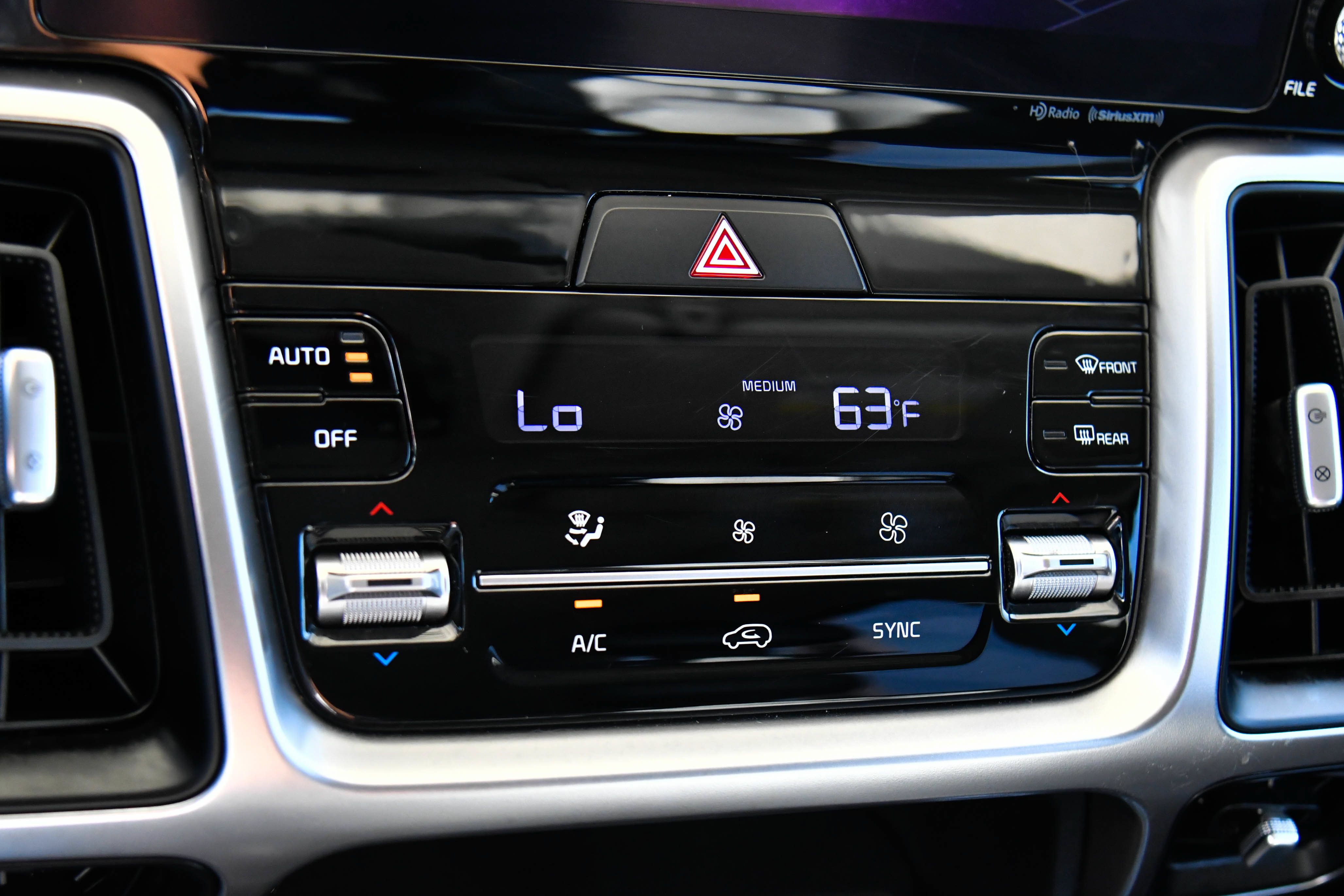 Used 2022 Kia Sorento S w/ Panoramic Sunroof Package FWD image 24