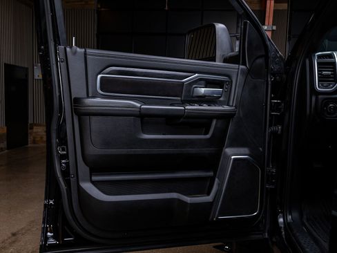 Used 2024 RAM 3500 Laramie w/ Night Edition image 35