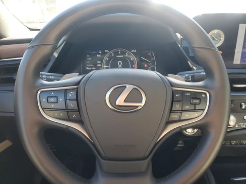 Used 2025 Lexus ES 350 w/ Premium Package image 25