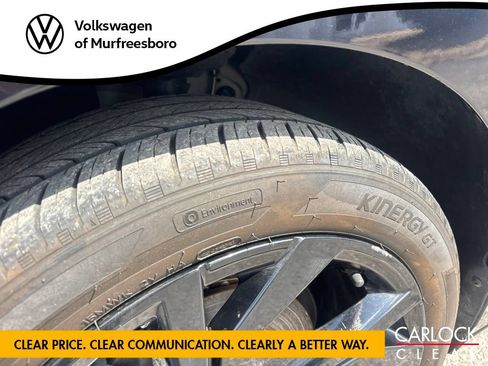 Certified 2025 Volkswagen Jetta SE FWD image 10