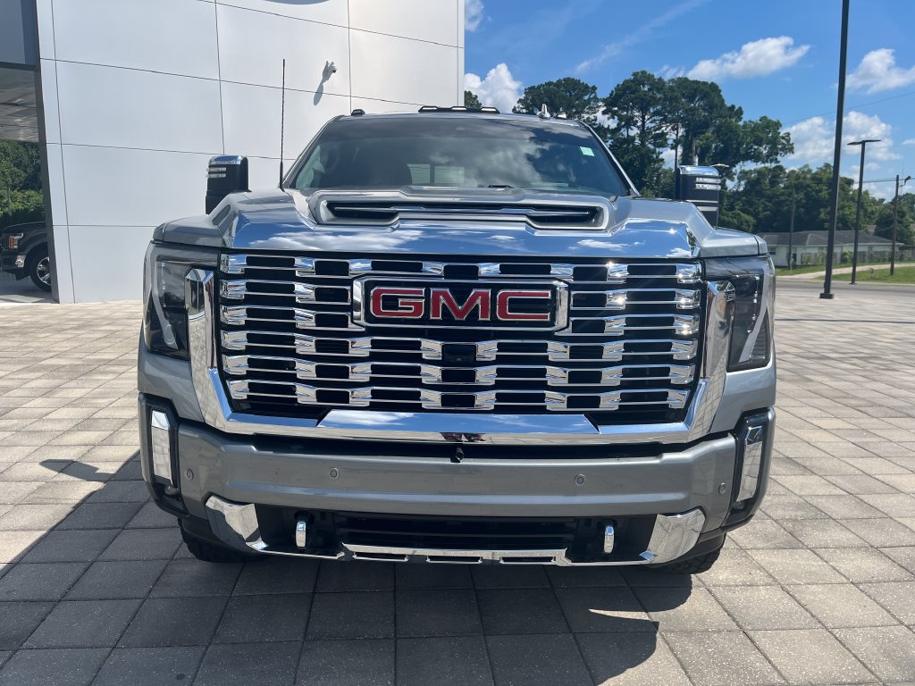 Used 2024 GMC Sierra 2500 Denali w/ Denali Reserve Package AWD/4WD image 9