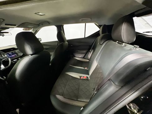 Used 2020 Nissan Kicks SV image 29