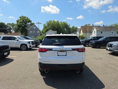 Used 2023 Chevrolet Traverse LT w/ LT Premium Package AWD/4WD image 6