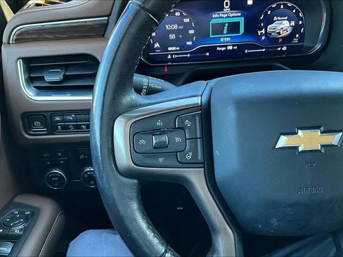 Used 2022 Chevrolet Suburban High Country image 7