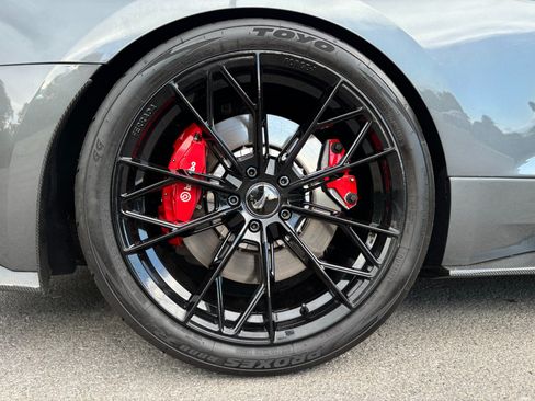 Used 2021 Ford Mustang Shelby GT500 w/ Technology Package RWD image 17
