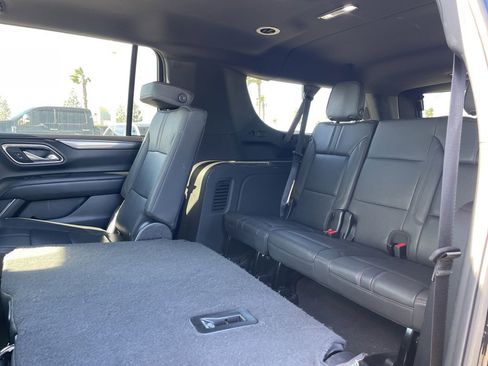 Used 2024 Chevrolet Suburban RST image 8