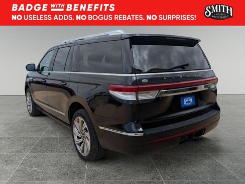 Used 2022 Lincoln Navigator L Reserve image 6