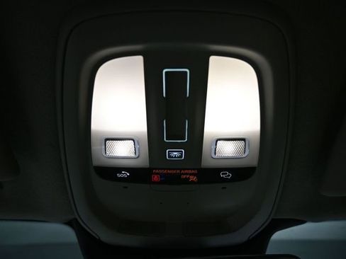 Used 2023 Volvo XC40 B5 Ultimate w/ Protection Package Premier image 30