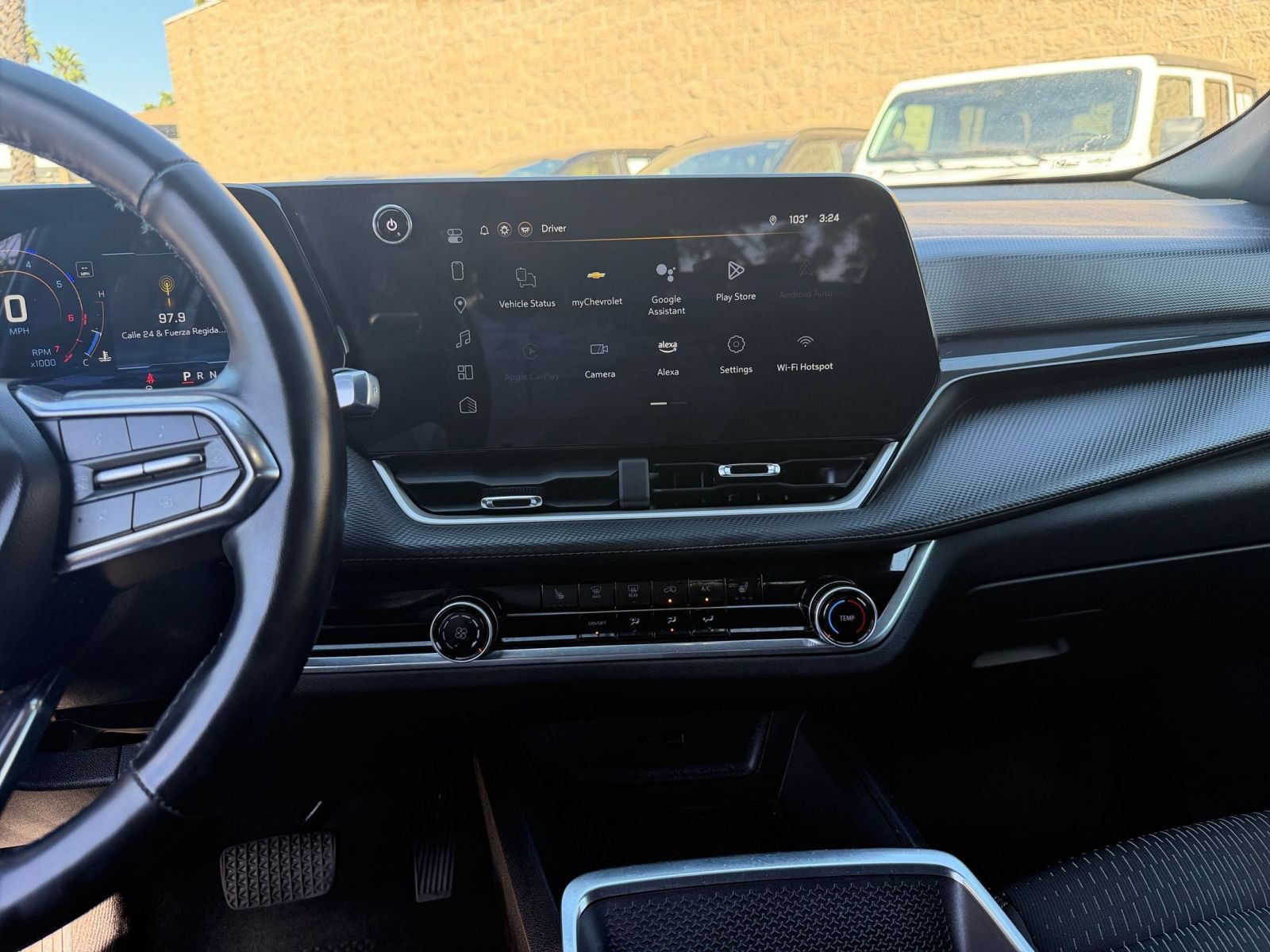 Used 2025 Chevrolet Equinox LT AWD/4WD image 16