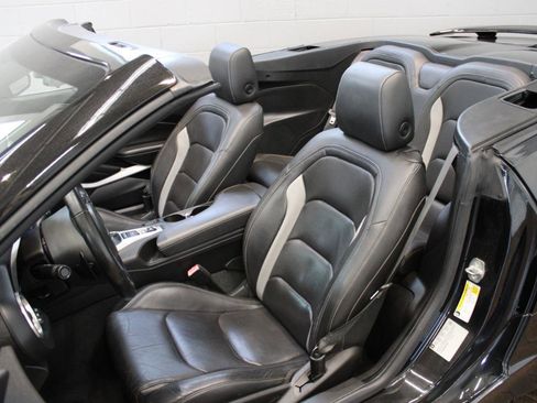 Used 2016 Chevrolet Camaro LT image 10