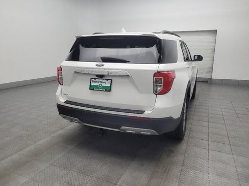 Used 2024 Ford Explorer XLT w/ Equipment Group 202A RWD image 9