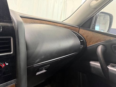 Used 2022 Nissan Armada SL w/ Captain's Chairs Package AWD/4WD image 19